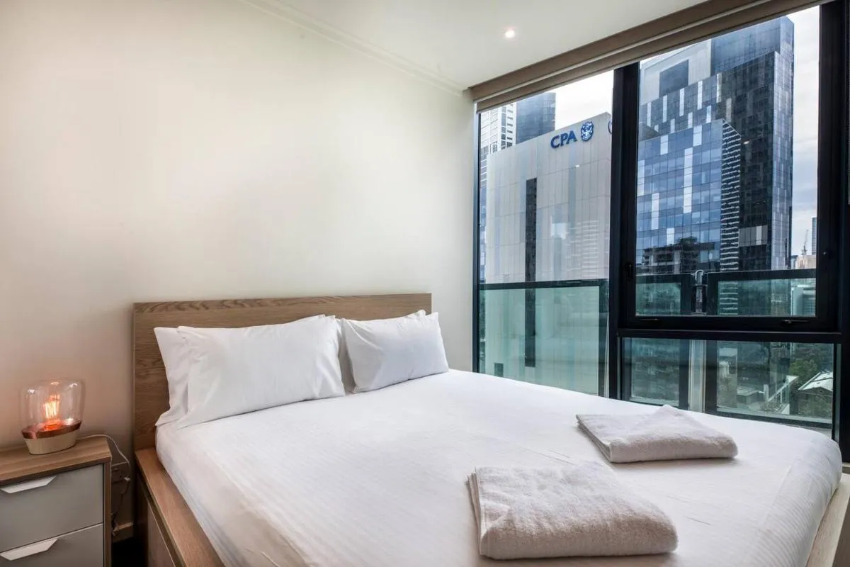 Southbank Hideaway on the Yarra with Huge Terrace — 2