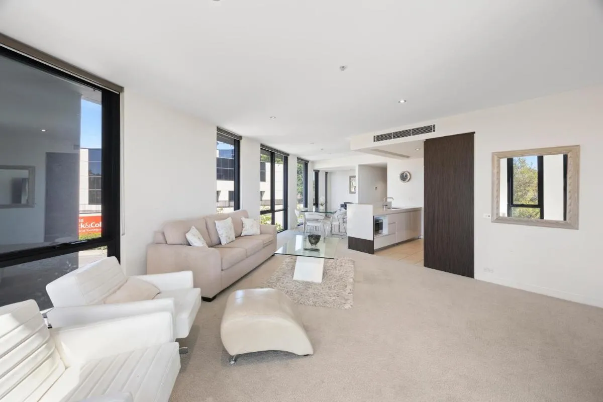 Spacious 2-bedroom suite, luxury living, with Indoor Pool, Sauna, Gym — 2