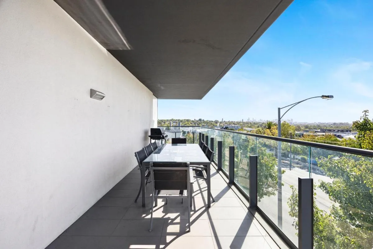 Spacious 2-bedroom suite, luxury living, with Indoor Pool, Sauna, Gym — 5