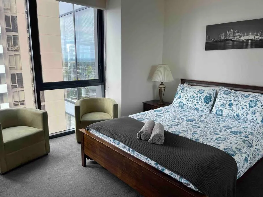 Spacious 3 Bedroom Apartment Southbank — 5