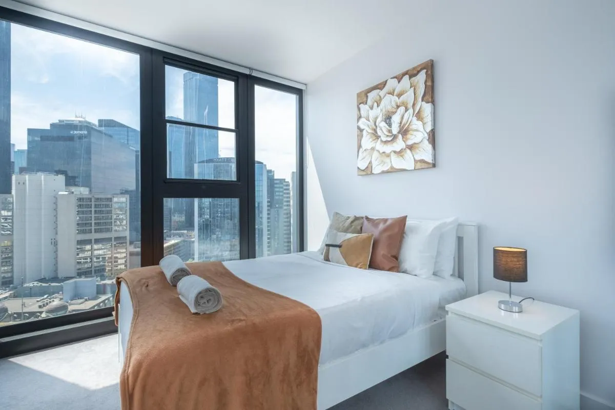 Spacious And Bright 2br2ba Mq Wifipoolgym — 2