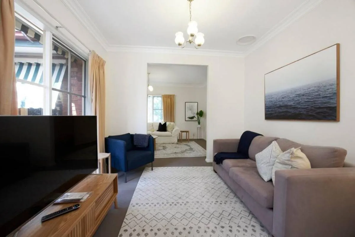 Spacious Balwyn Villa in great location — 5