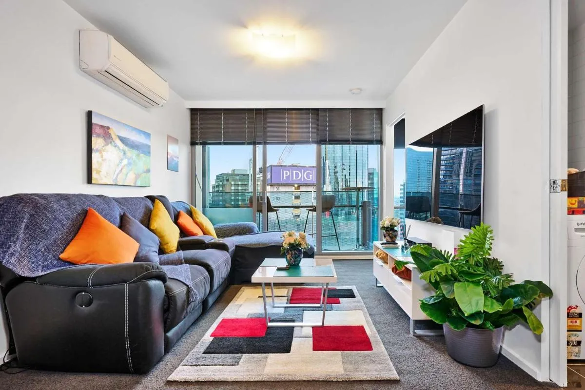Spectacular Views 34th Floor 2BR Aprt w Pool Gym — 5