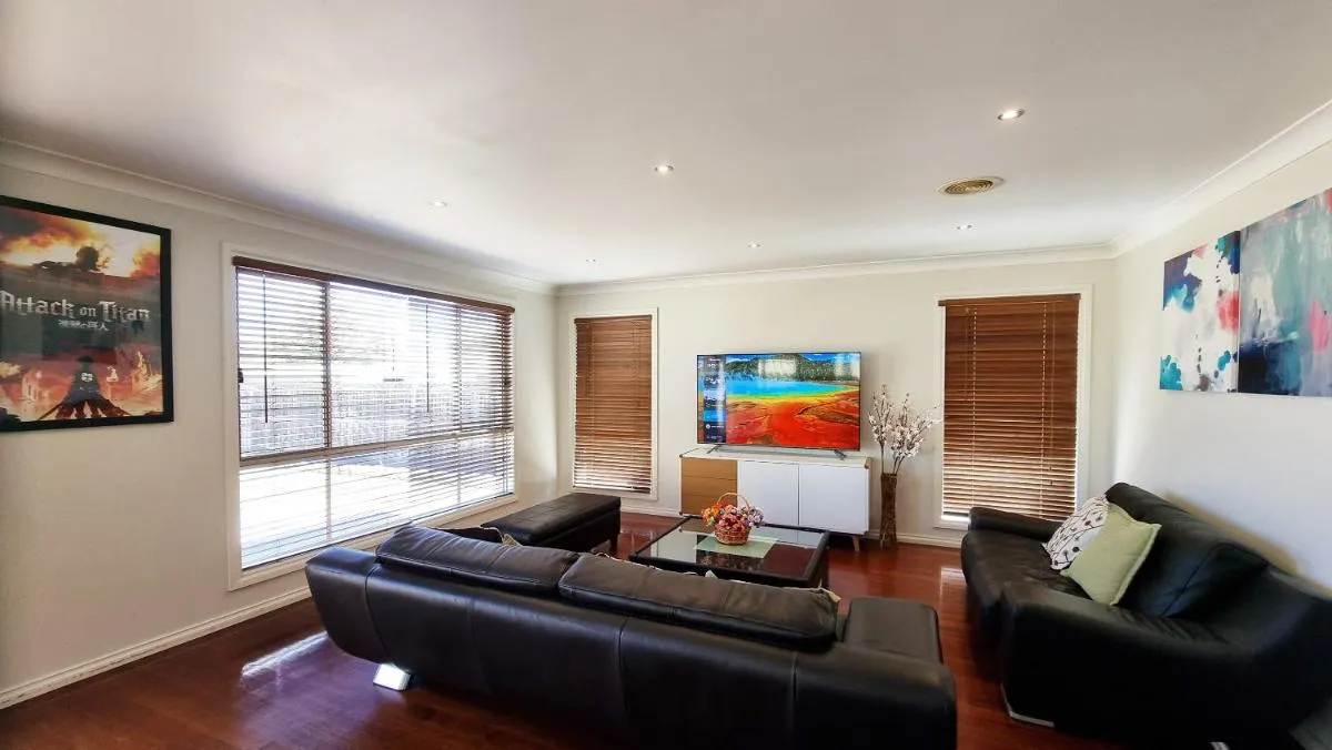 St Albans house – Spacious and modern home — 5