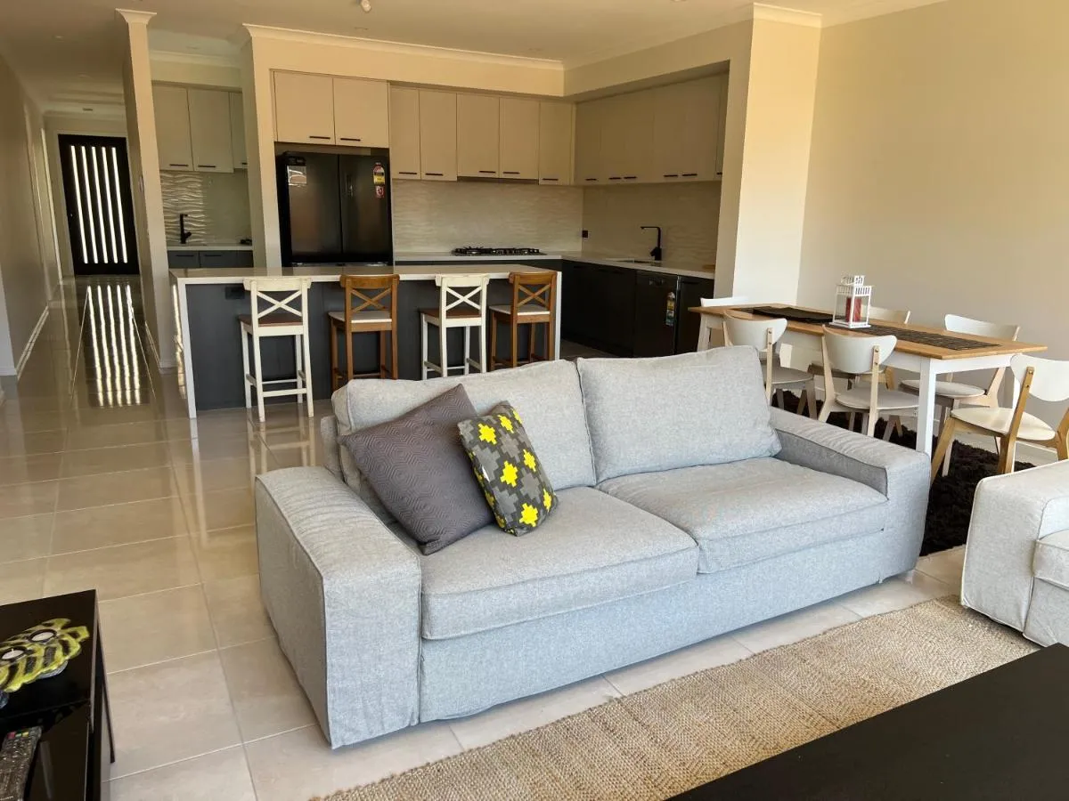 Stay in Tarneit West Melbourne — 4