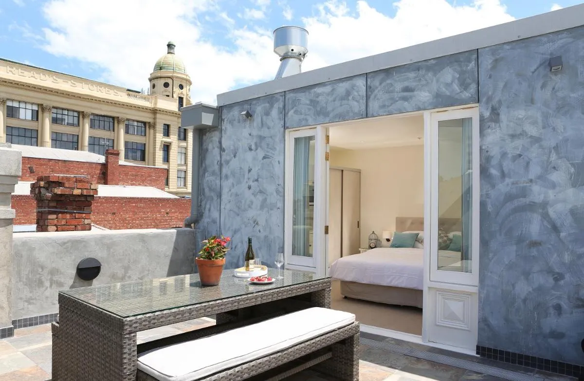 Studio 8 – Penthouse — 3
