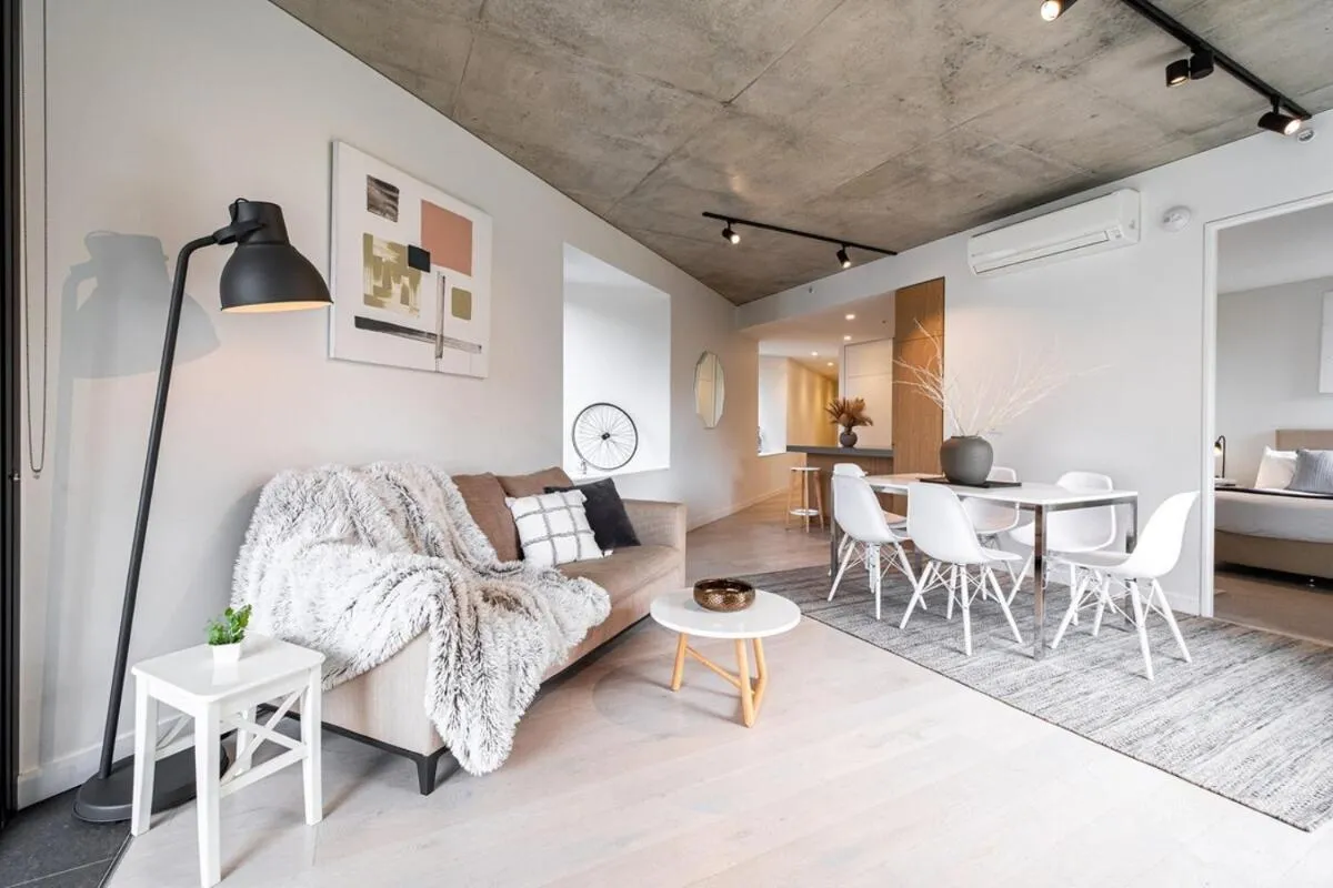Stunning 2br2ba Apt North Melwi-fifree Parking — 4