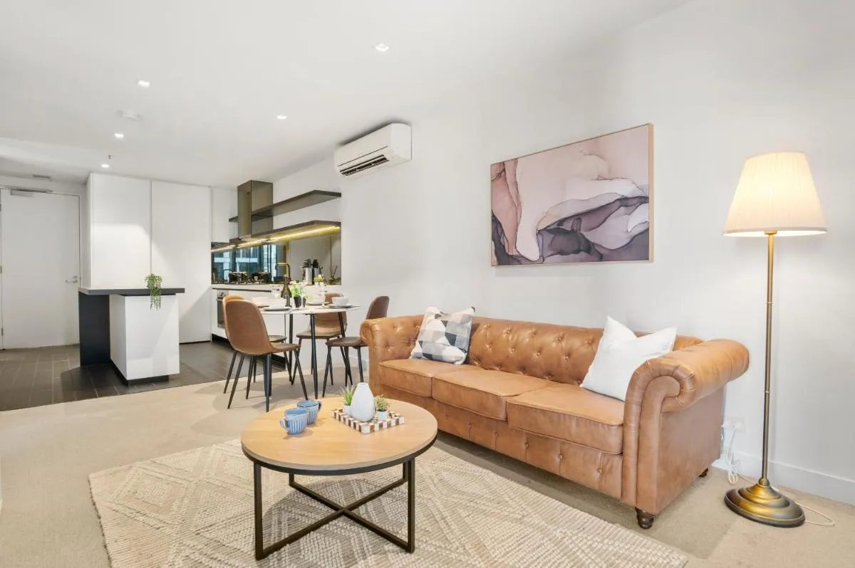 Stunning Apartment at Marvel Stadium with Parking & Amenities — 5