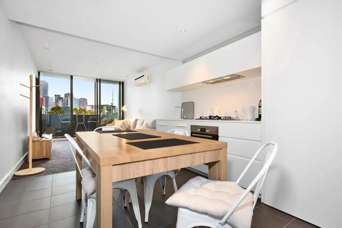 Stunning CBD Views Free Parking — 5