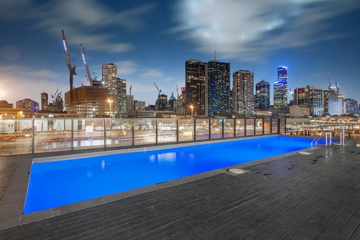 Stunning View 2B APT Free Parking in Dockland — 4