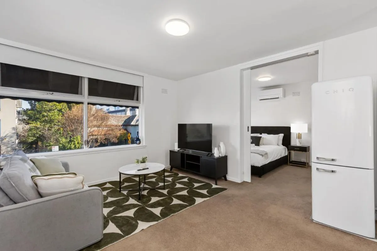 Stylish 1BR near MCG and Rod Laver Arena w Parking — 5
