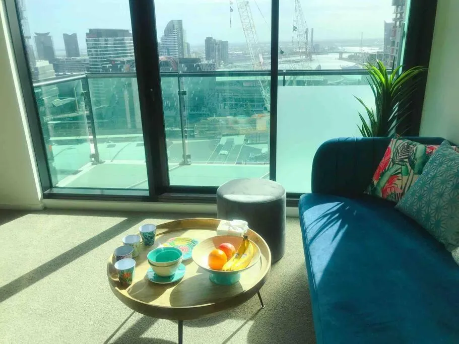 Stylish CBD Near Southern Cross with Balcony/POOL/GYM — 5