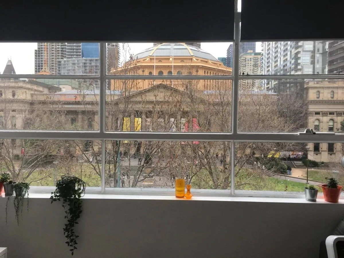 Stylish Treetop Escape on Buzzing Swanston Street — 5