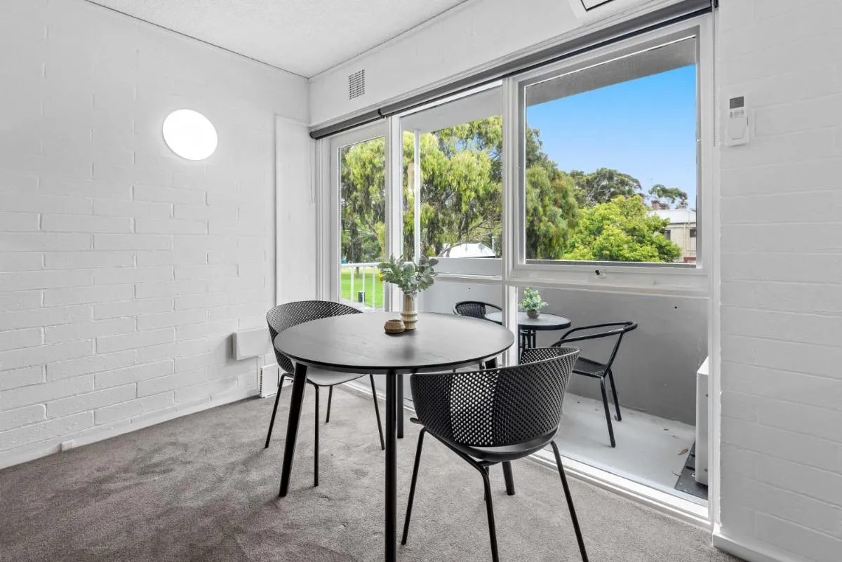 Sublime 1-Bed Apartment by Royal Park — 3