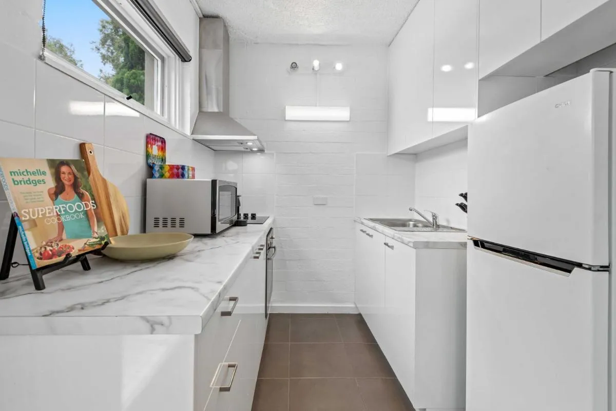 Sublime 1-Bed Apartment by Royal Park — 5