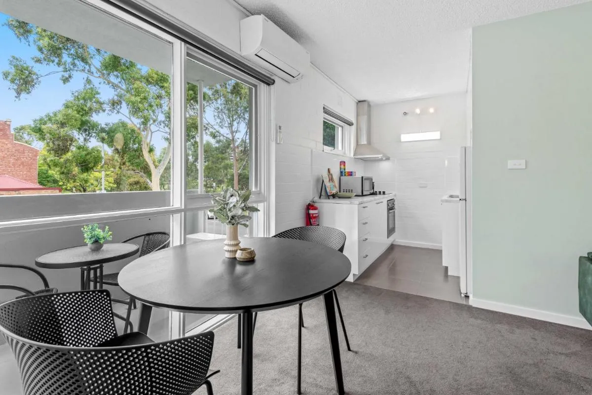 Sublime 1-Bed Apartment by Royal Park — 2
