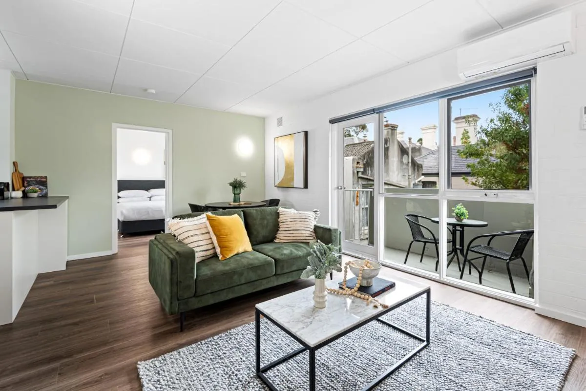 Tasteful 1-Bed Apartment with Balcony Seating — 4
