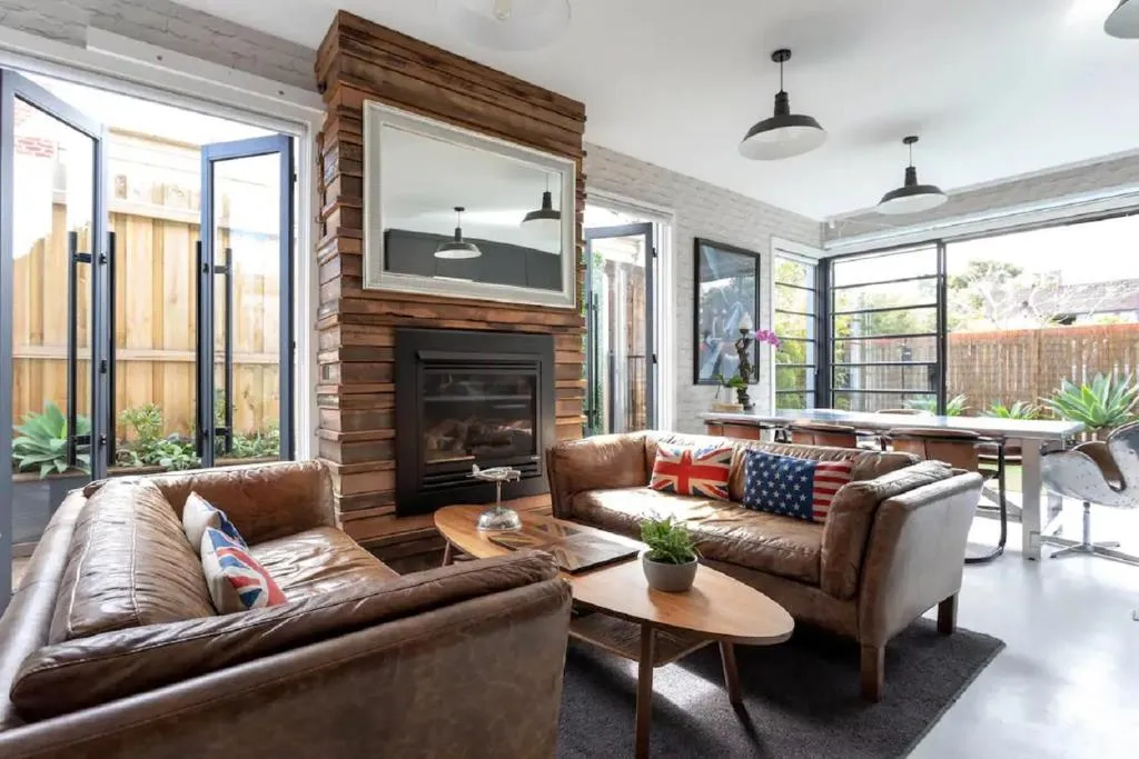 The Kings Domain at The House of Windsor by Ready Set Stay – Ground Level
