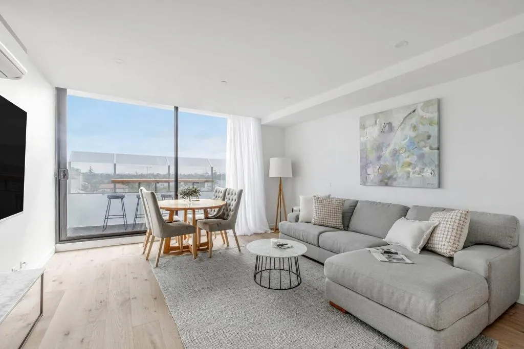 The Nest on Nott – Pure Port Melbourne Bliss