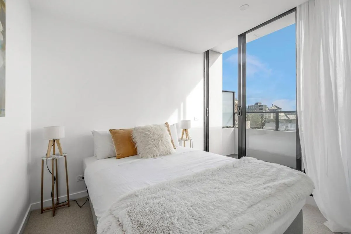 The Nest on Nott – Pure Port Melbourne Bliss — 2
