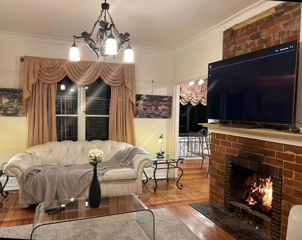 The Sister Cottage