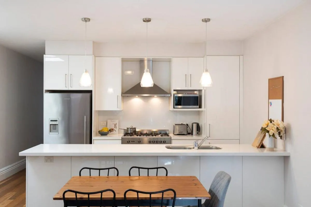 ‘The Stylish Victorian’ Indoor-outdoor Local Living — 4