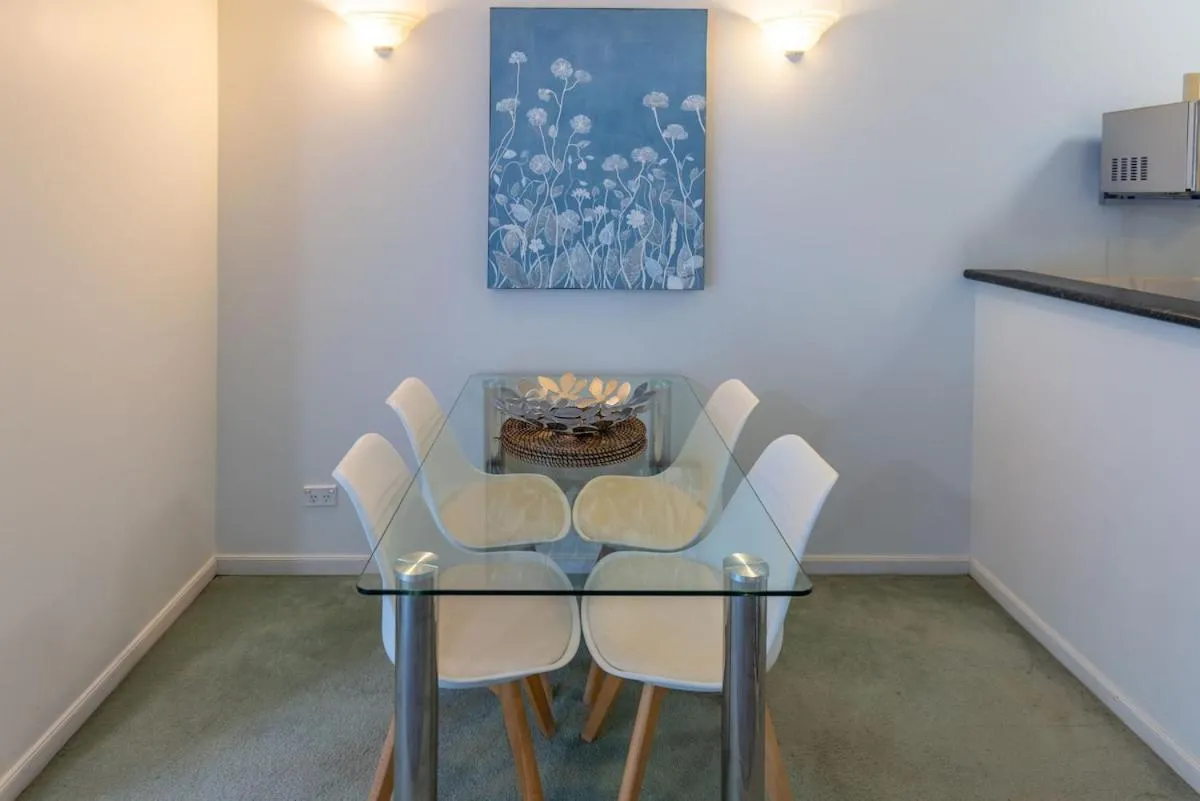 Tranquil Oasis 2 bdrm pool tennis gym — 5
