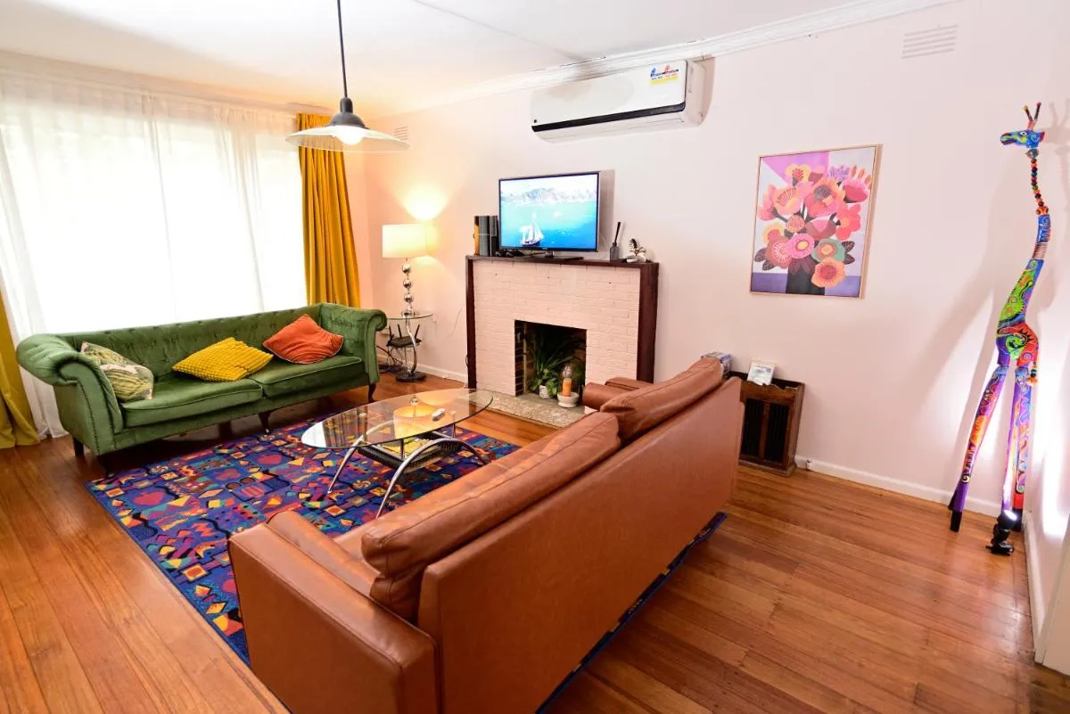 Two Pines, whole home in Tullamarine near airport! — 5