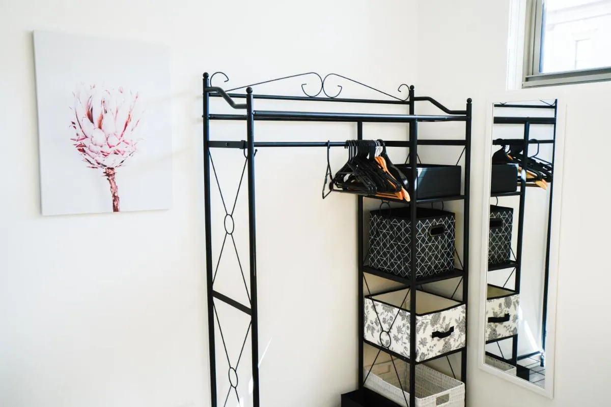 U201 Brunswick Living Top floor Balcony Close to APT and CBD Free Wifi Tram at Doorstep — 2