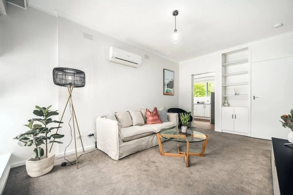 Ultra-convenient 2 Bedroom Gem at Chadstone — 5