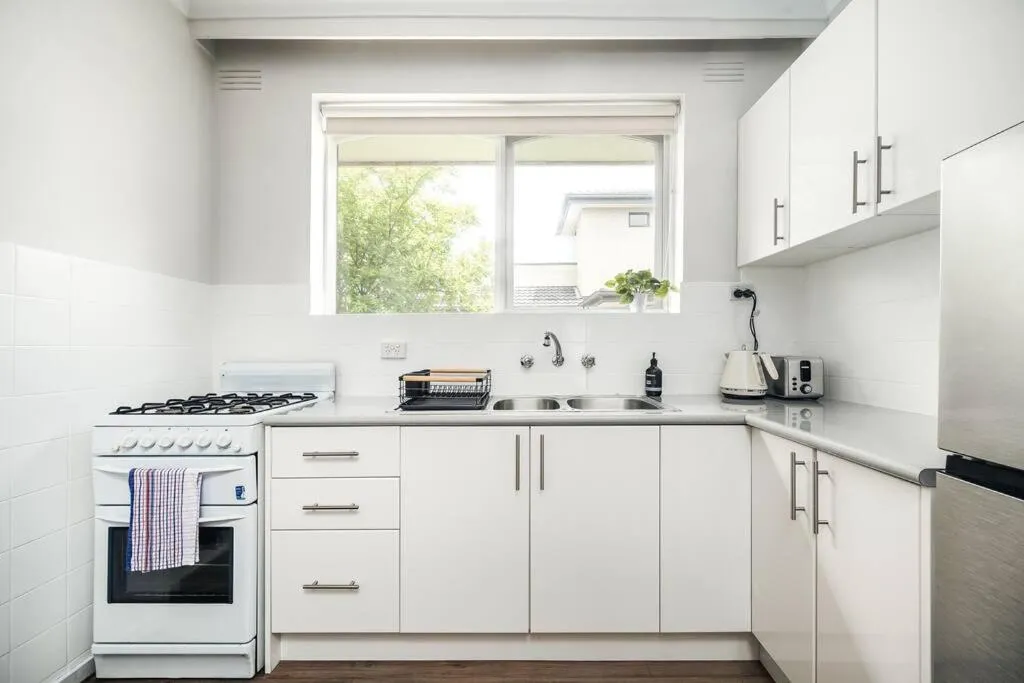 Ultra-convenient 2 Bedroom Gem at Chadstone — 4