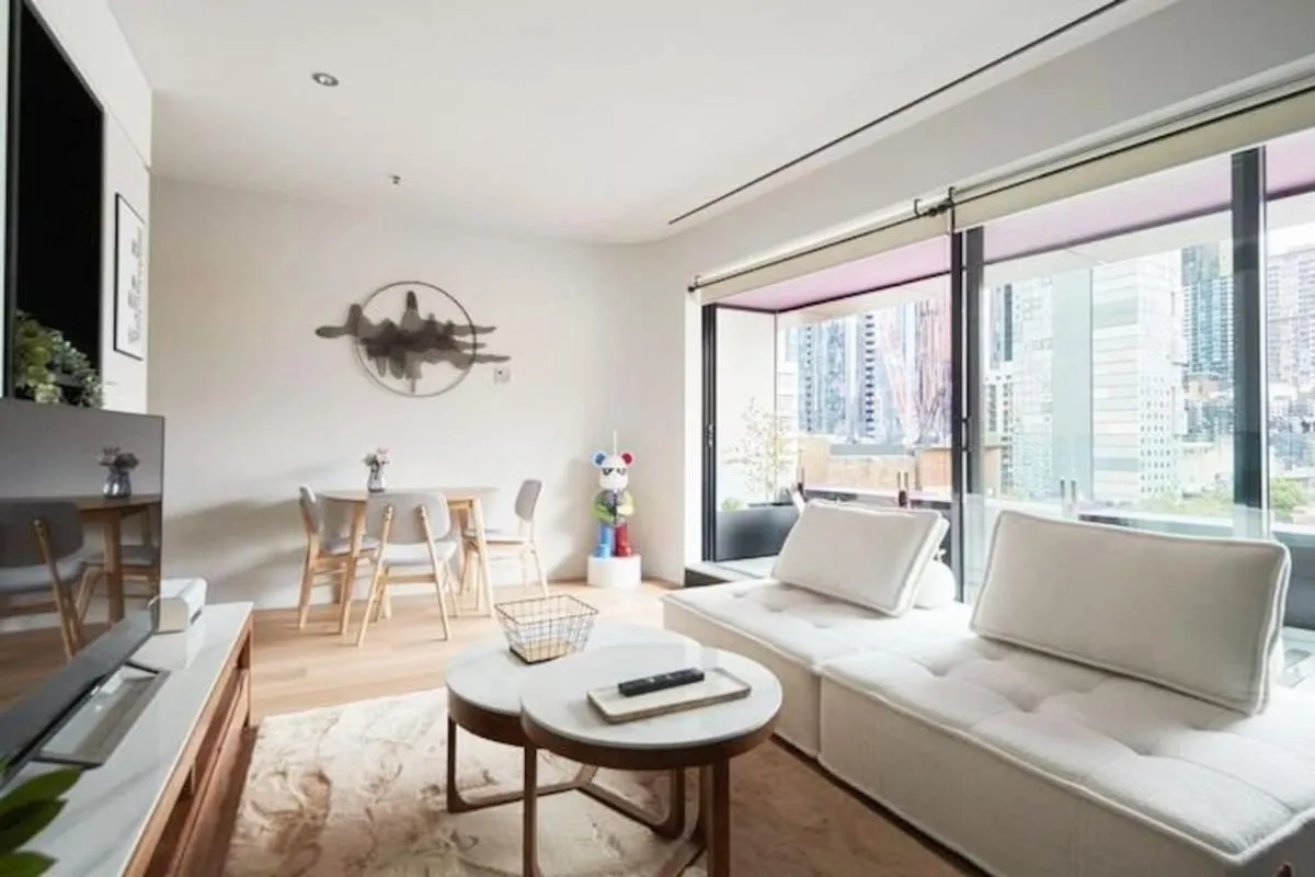 Urban Artistry Loft – A Haven Above the Bustle — 5