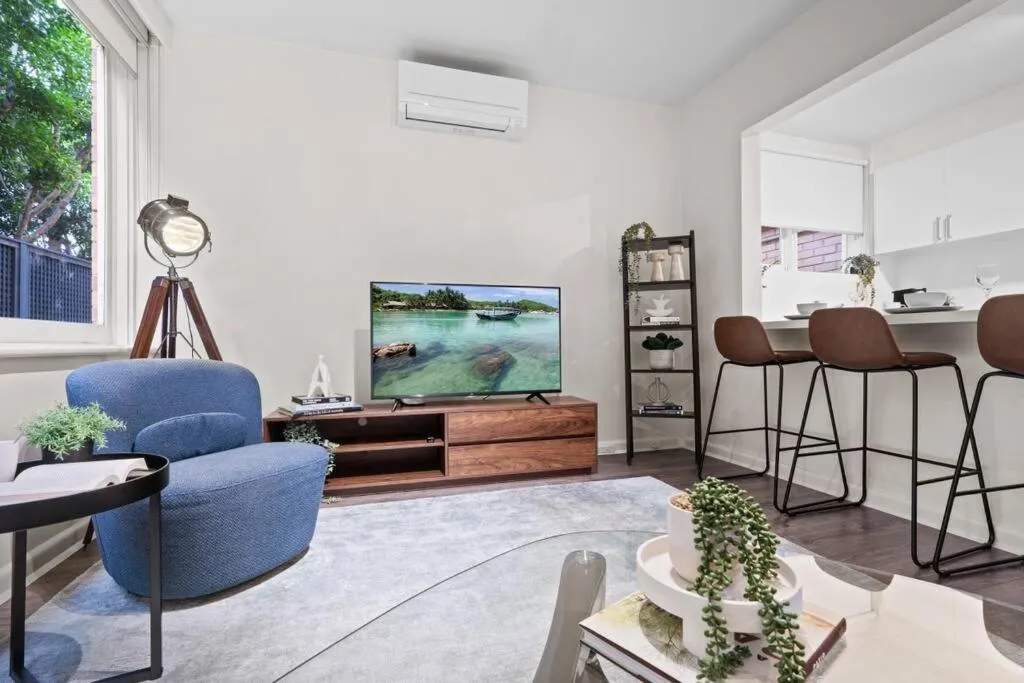 Urban Oasis in Toorak — 3