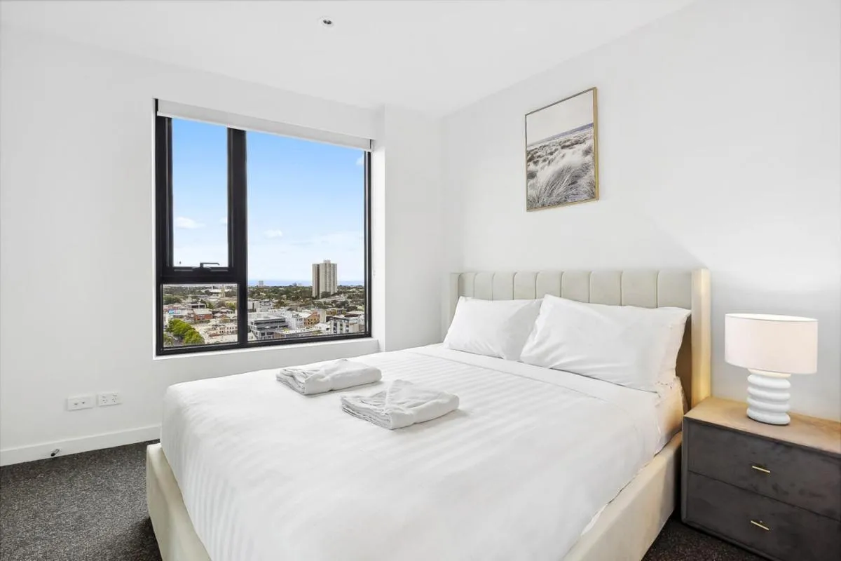 Vibrant Southbank 2 bedroom Apartment — 2