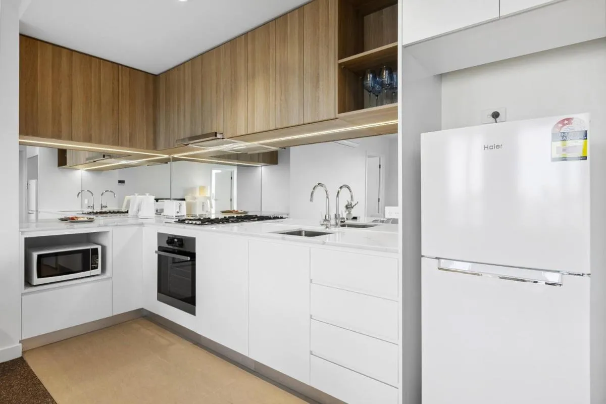 Vibrant Southbank 2 bedroom Apartment — 5