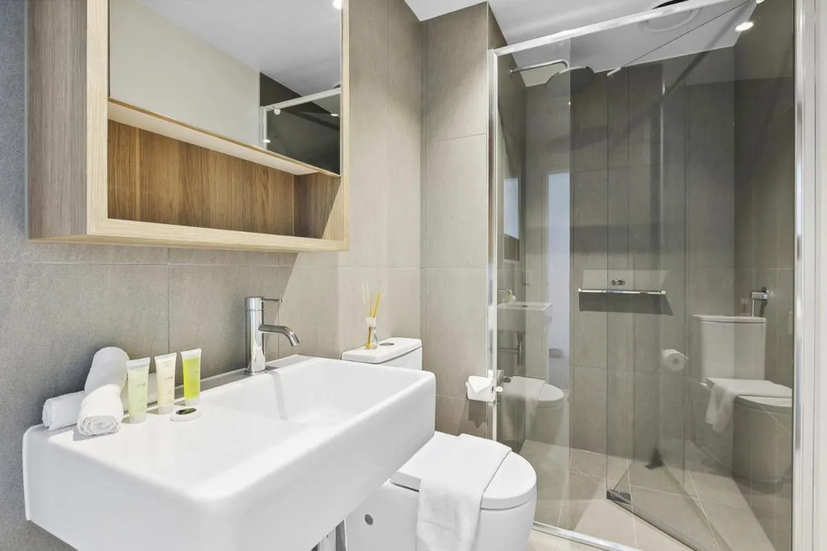 Vibrant Southbank 2 bedroom Apartment — 3