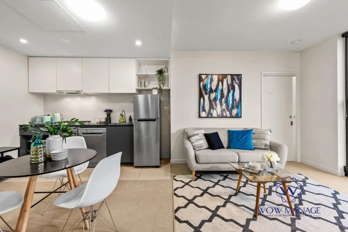 WOW Apartment on Collins — 4