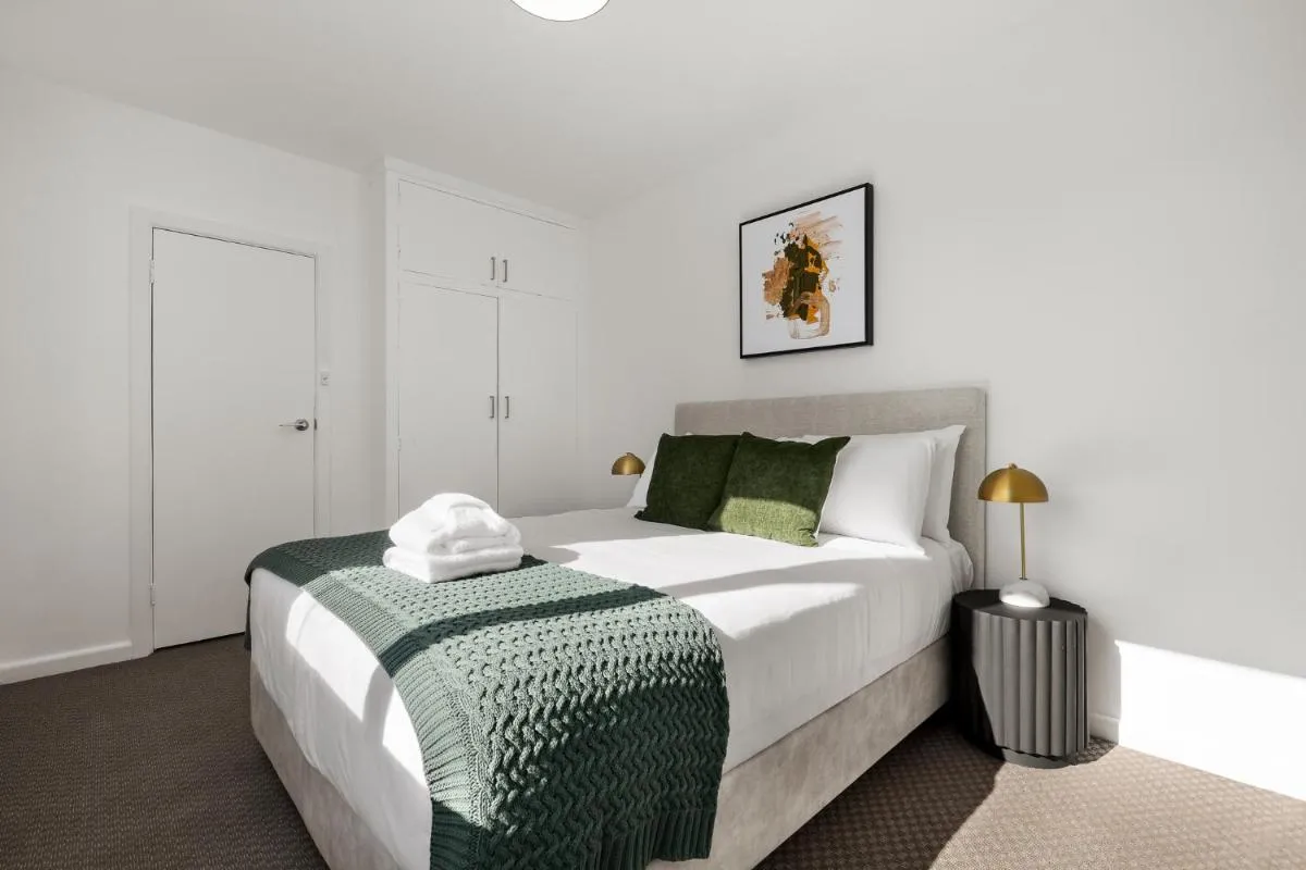 Windsor Apartments by Urban Rest — 2