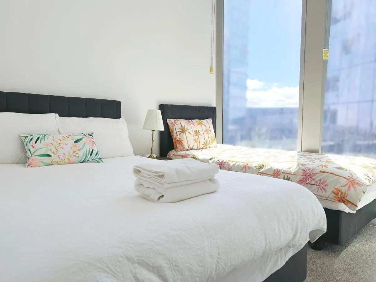 Wsp Lux 3b2b flat in CBD with balcony — 2