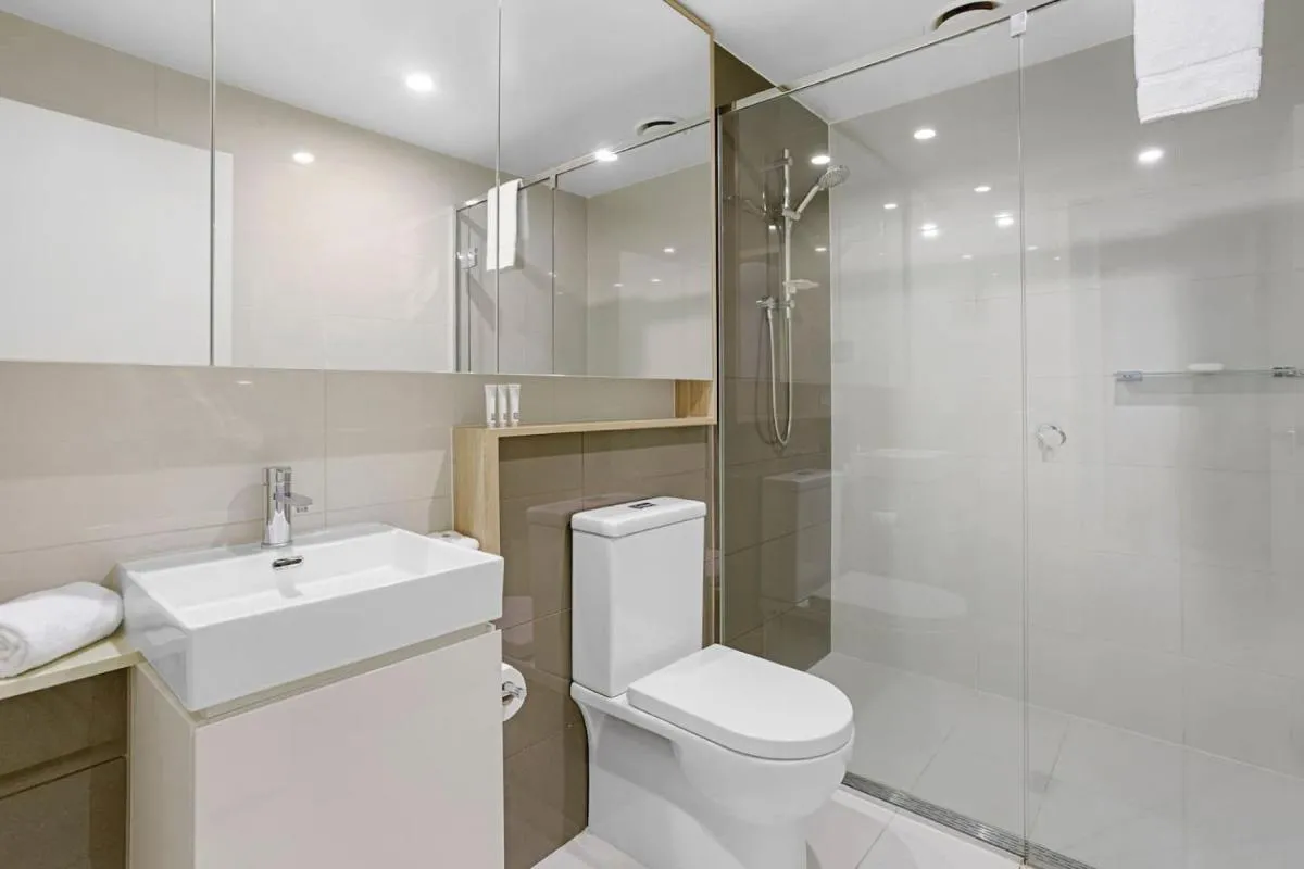 YARRA · YARRA Toorak Rd & Chapel St. Pool, Gym & Parking — 3