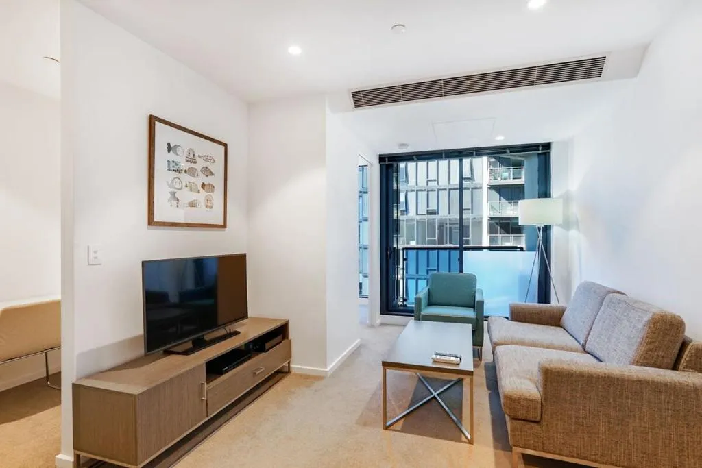 Your Own Oasis – Quiet one bedroom apt near Crown