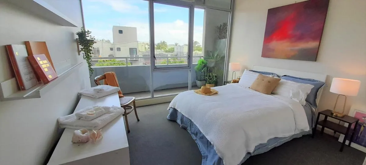 beautiful apartment 100mts near the beach in Port Melbourne — 2