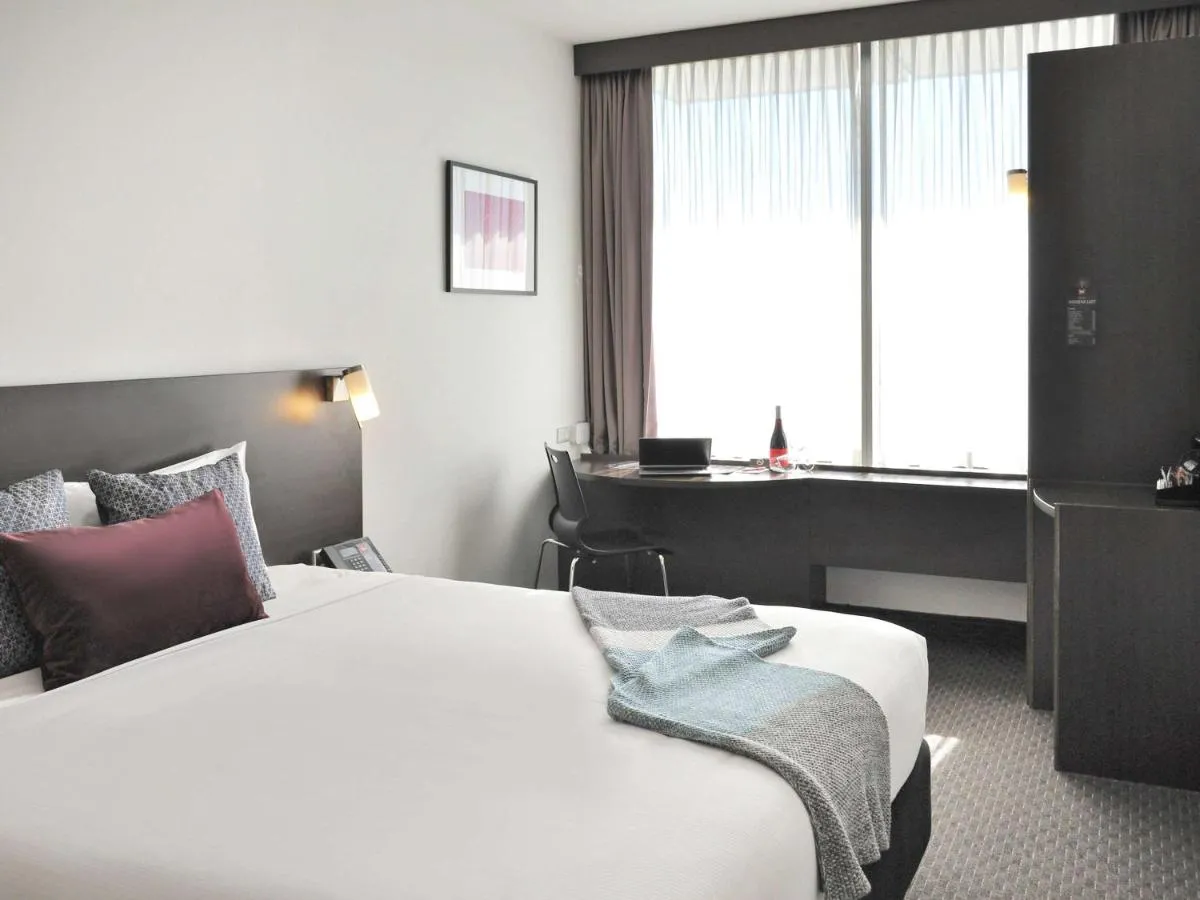 ibis Melbourne – Glen Waverley — 2