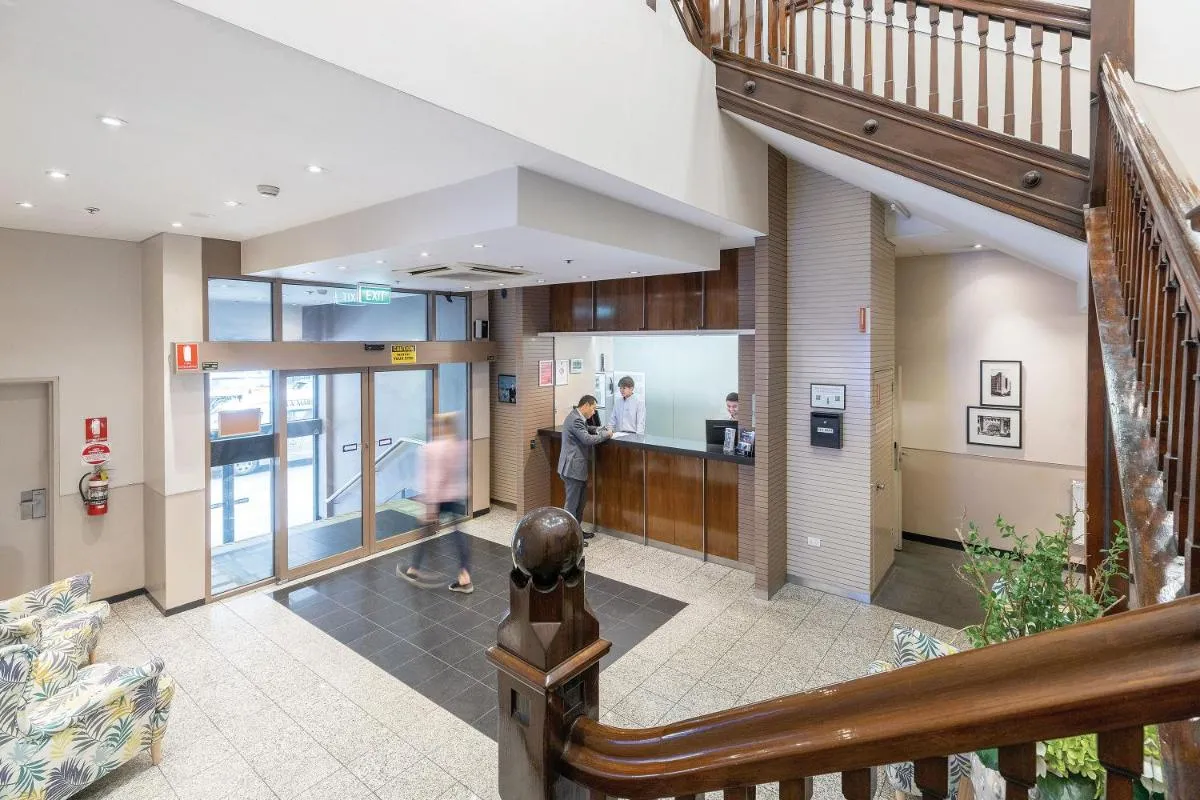 ibis Styles Kingsgate Hotel — 5