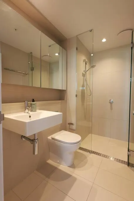 04D Homely 2 bedroom Abnb near Crown Yara river with Free Parking — 4