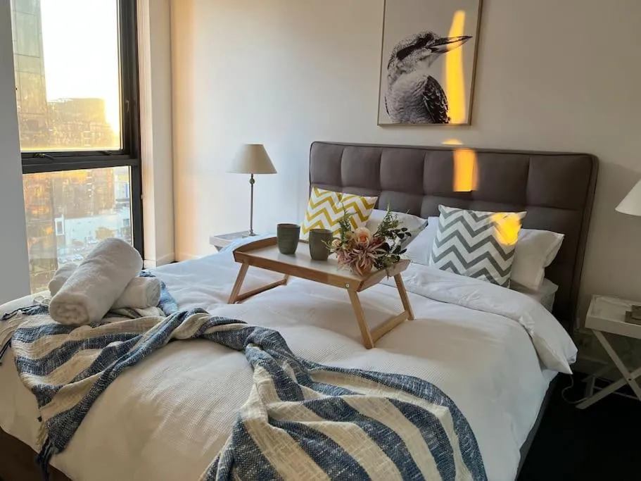 17 Floor Waterfront Apartment Docklands 2BR 2Car — 2