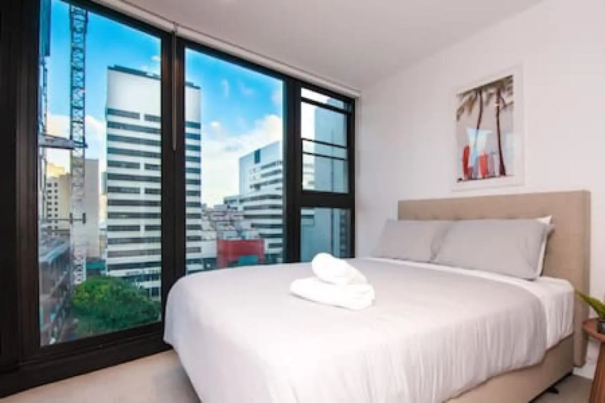 35D Stunning 2BR Abnb-style Yarra City view Apt with Free parking — 2