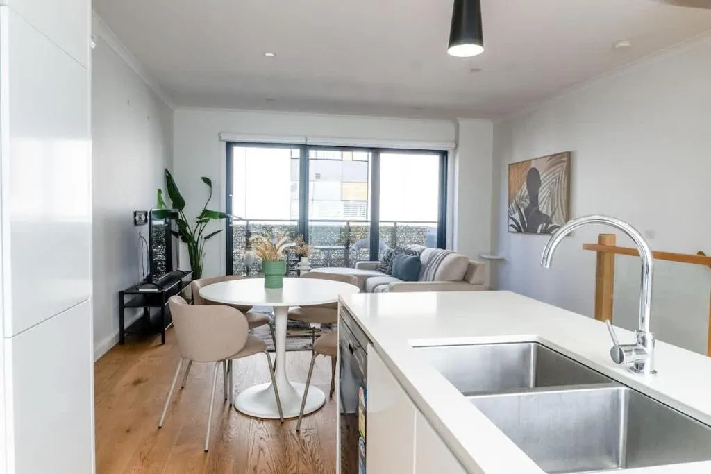 3BR Townhouse CBD Parking