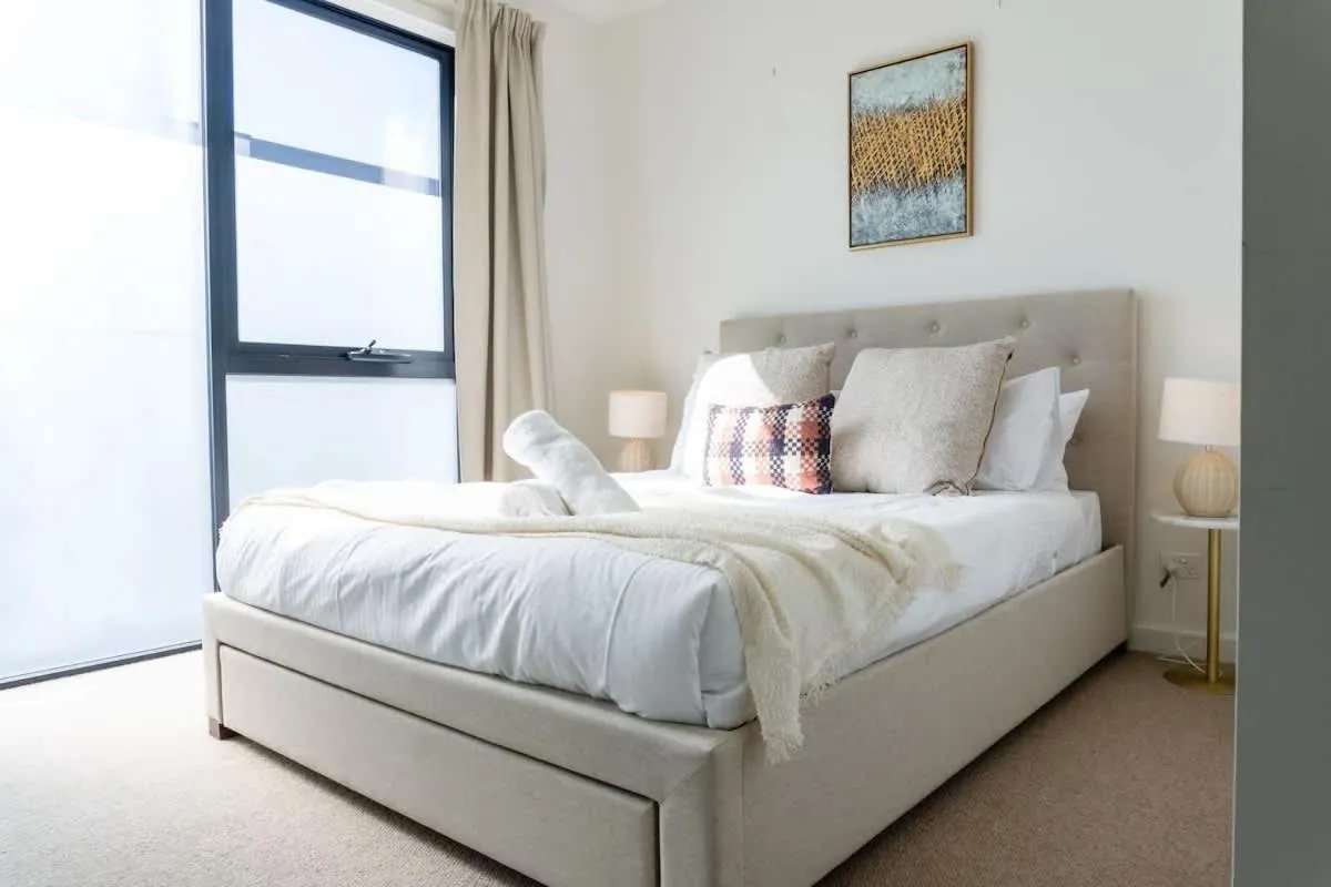 3BR Townhouse CBD Parking — 2
