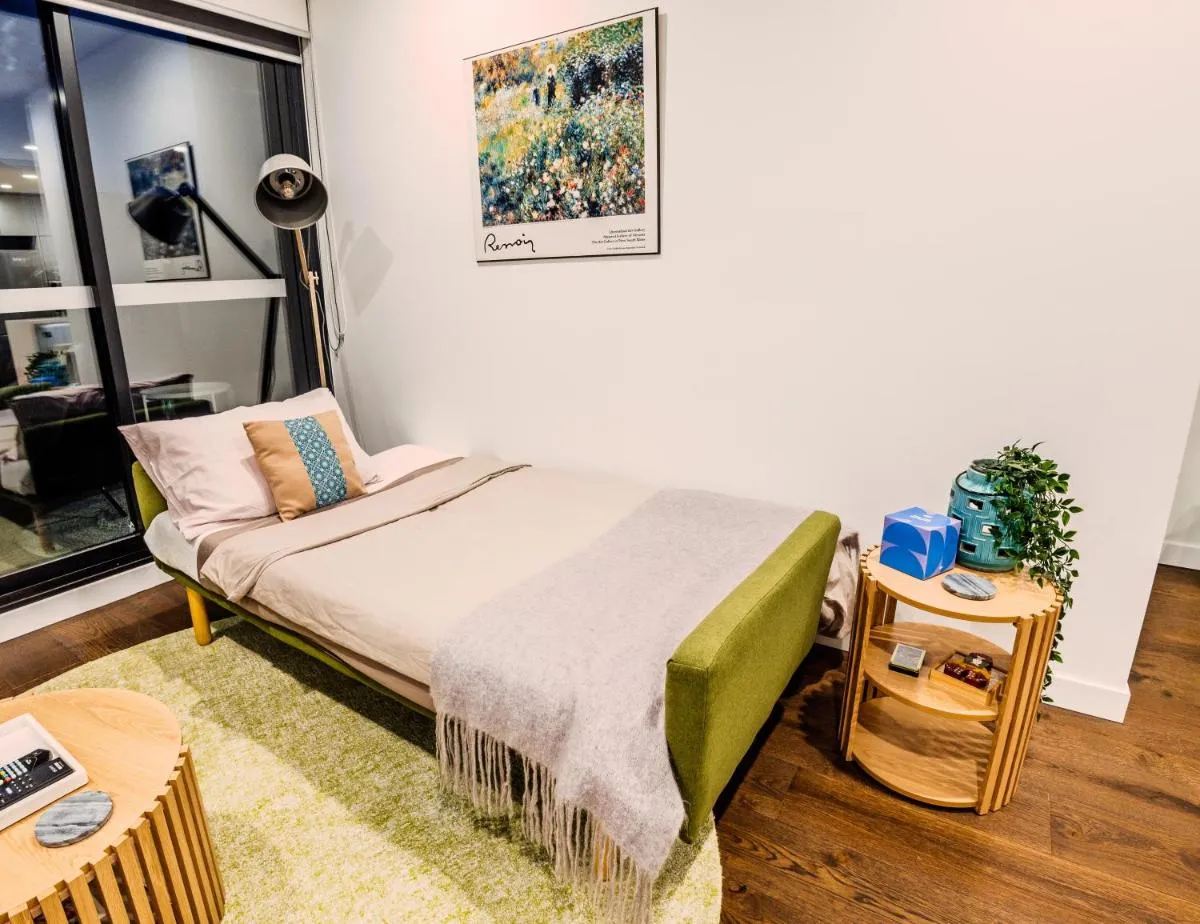 3 bed Apt near hospital, Uni & CBD – free parking! — 4